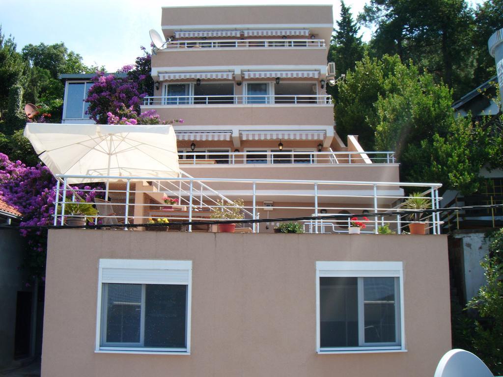 אוטייהא Apartments Bombona מראה חיצוני תמונה